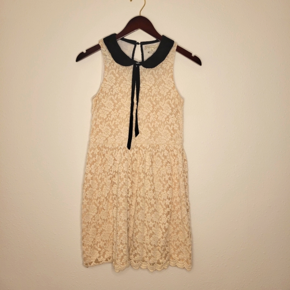 *SOLD ON VINTED* Lace Dress